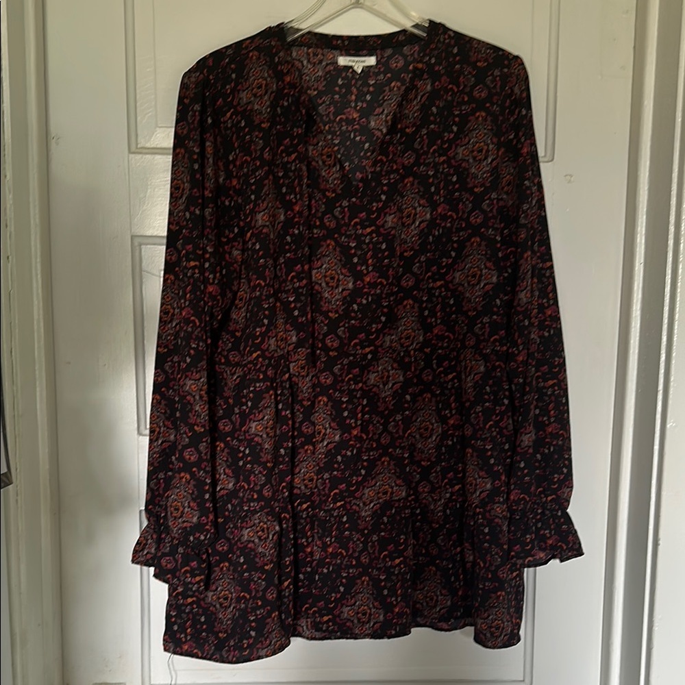 Maurices Ruffled Black and pink Long Sleeve Tunic